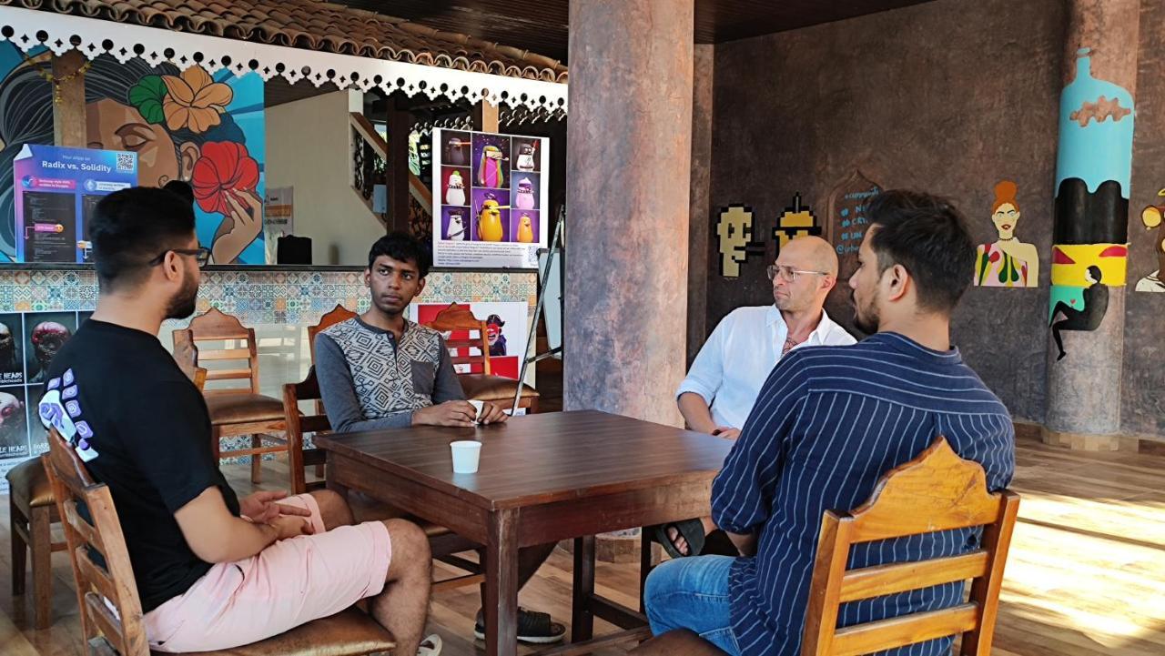 Urban Nomads Colive And Cowork Hostel Morjim